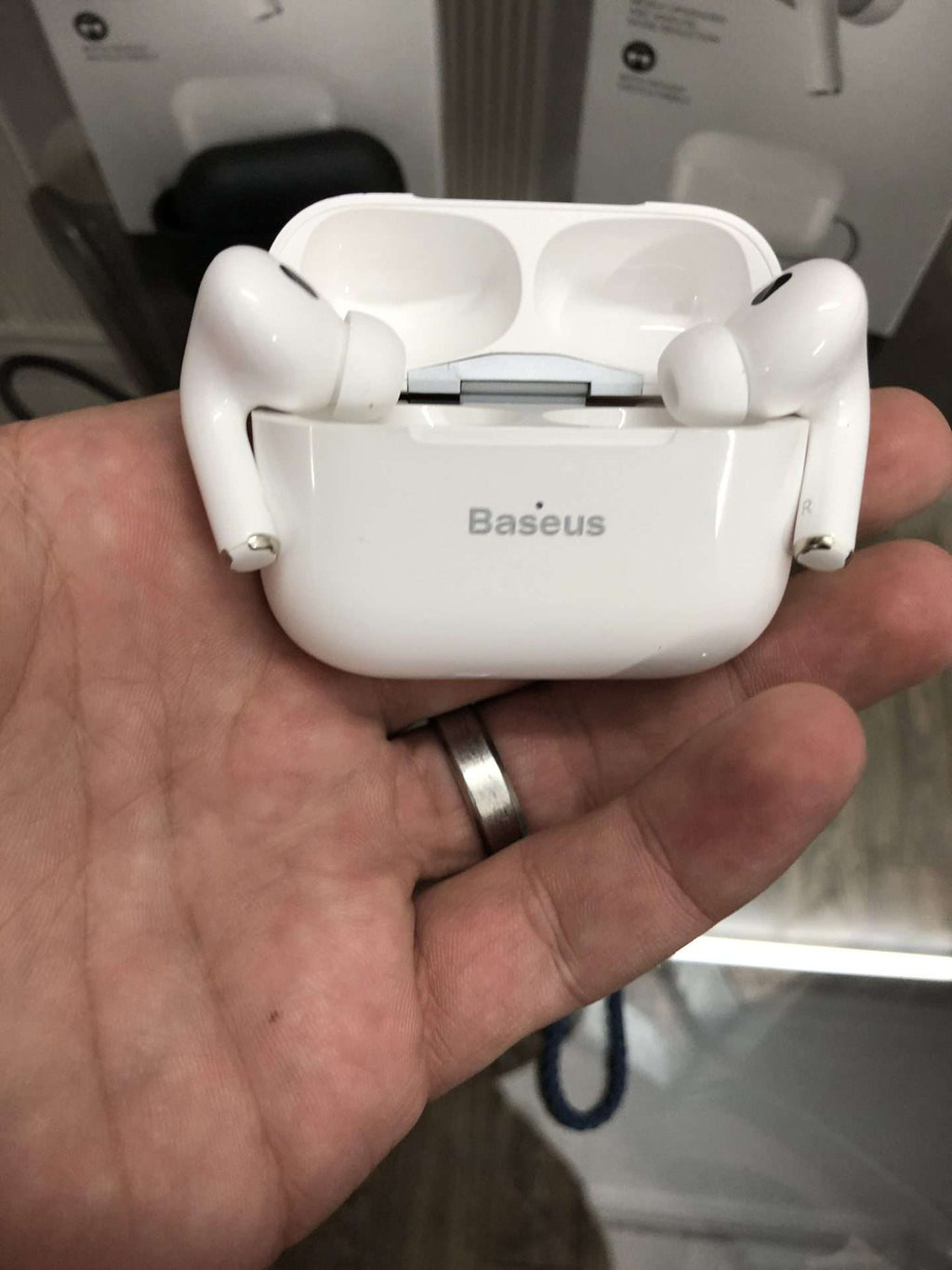 BASEUS AirPods Pro 2 with Pouch Buzzer Magnet TypeC.