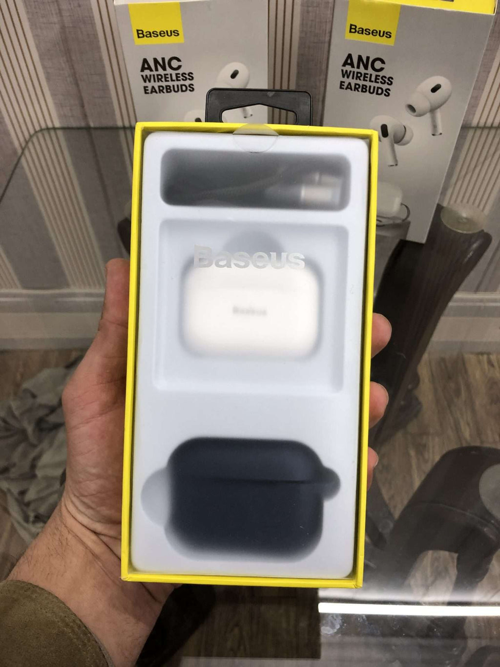 BASEUS AirPods Pro 2 with Pouch Buzzer Magnet TypeC.