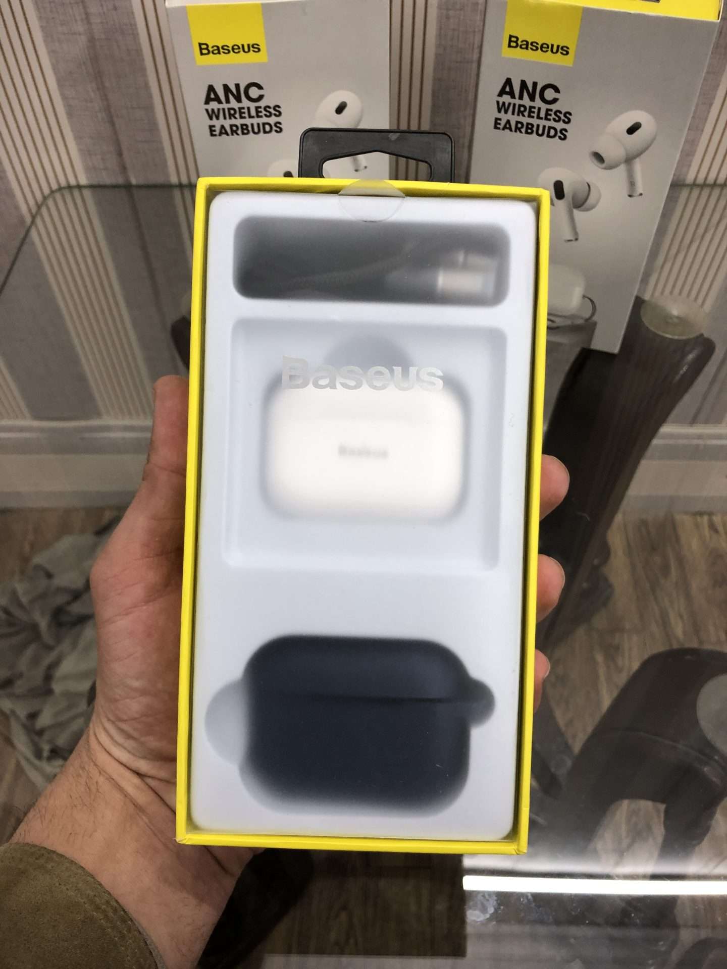 BASEUS AirPods Pro 2 with Pouch Buzzer Magnet TypeC.