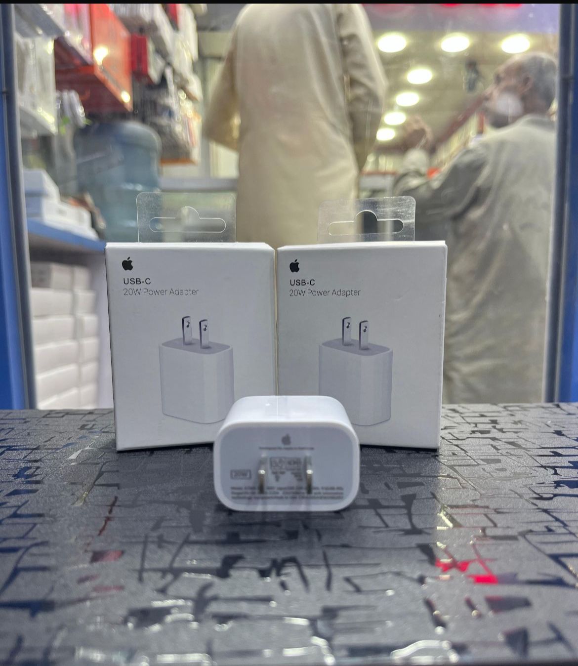 Apple 20W USB-C Power Adapter – Fast Charging